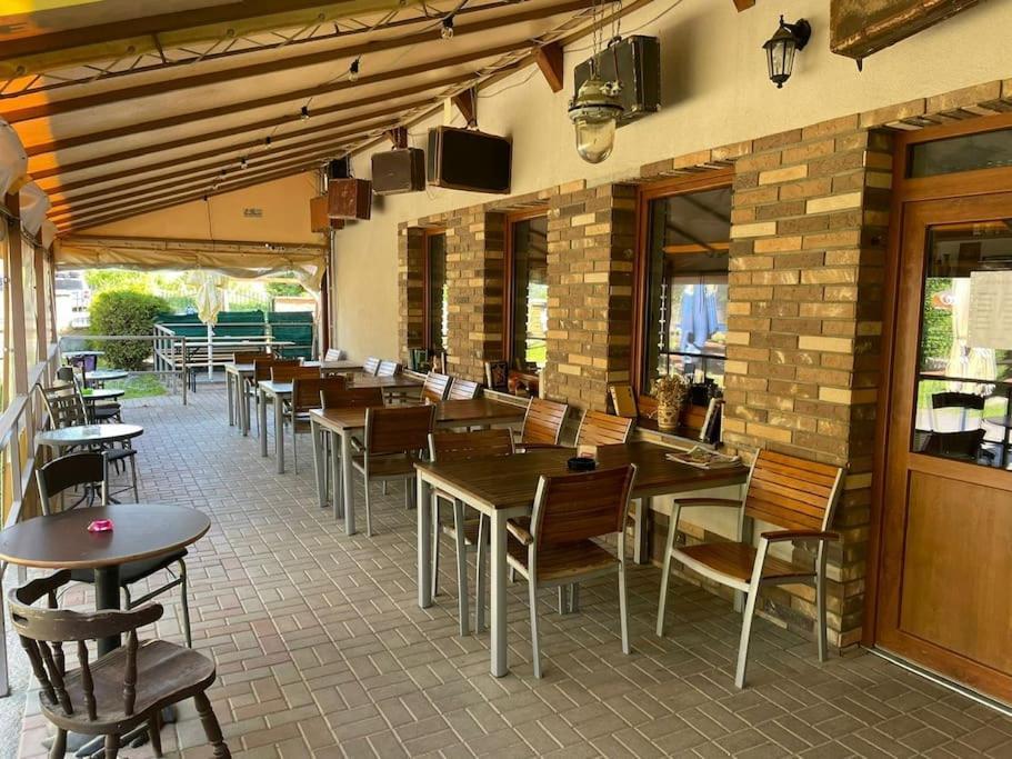 Apartman Katarina V Penzione Pod Smrekom Martin Buitenkant foto